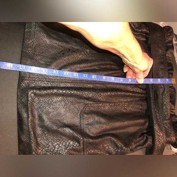 RACHEL ROY - Snakeskin look and feel in Deep Black - Picture 9 of 11